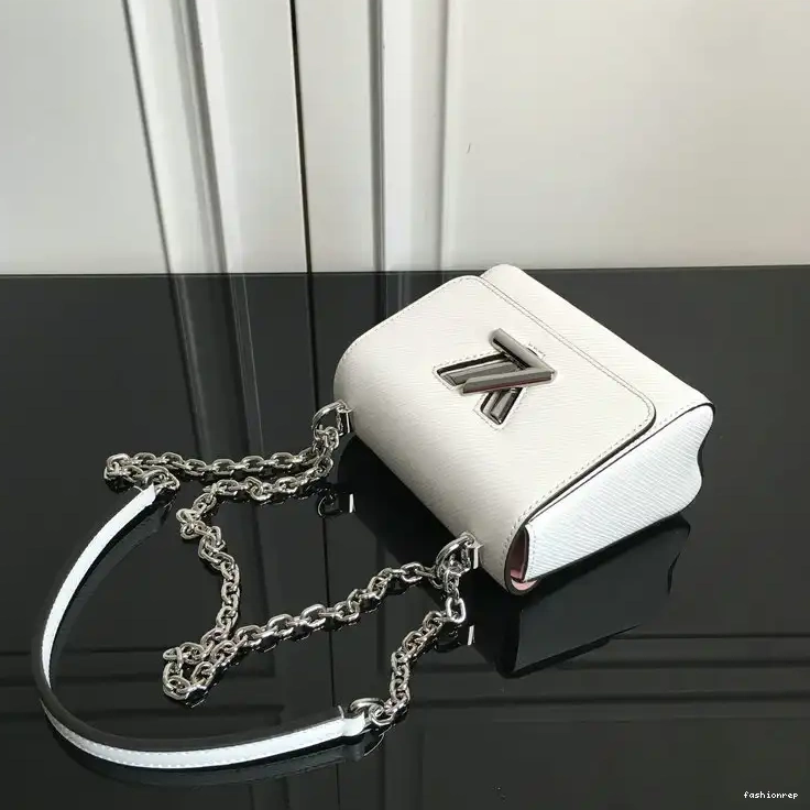 Fashionrepsfam ru 205B570035 Bags LV 0531